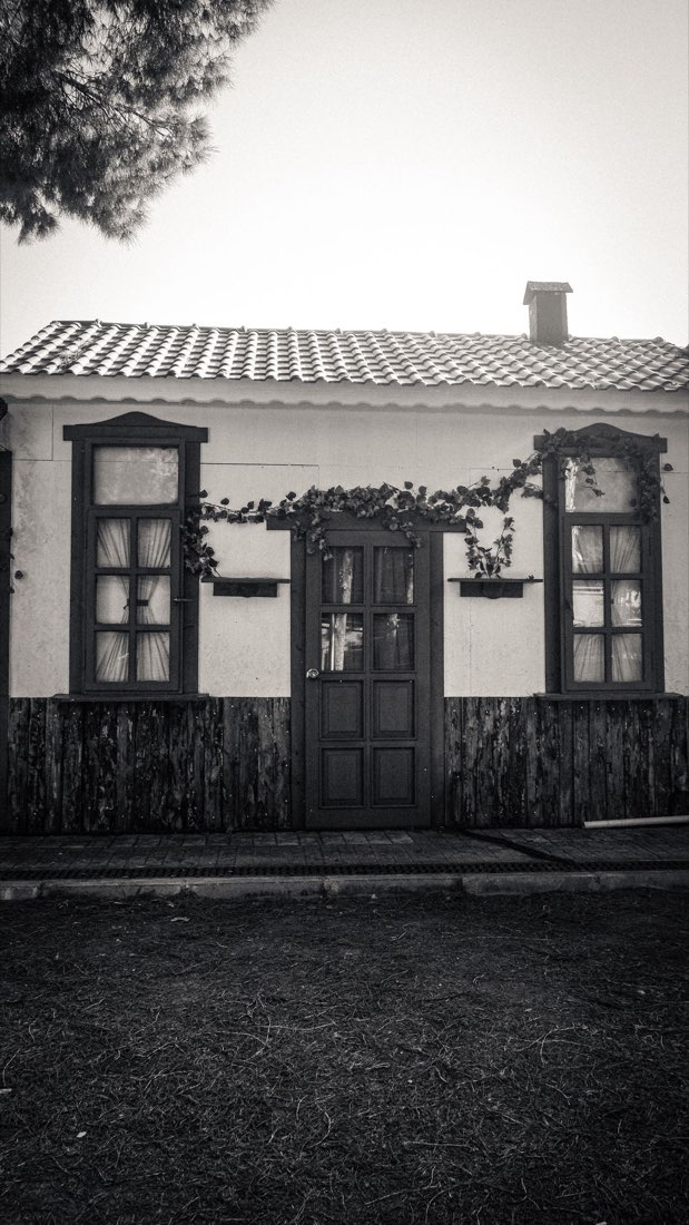 De här tragiska bostadsannonserna visar hur desperata folk var förr