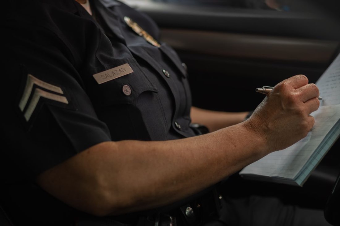 Du får inte polisanmäla hot på nätet – via nätet. Logiskt?