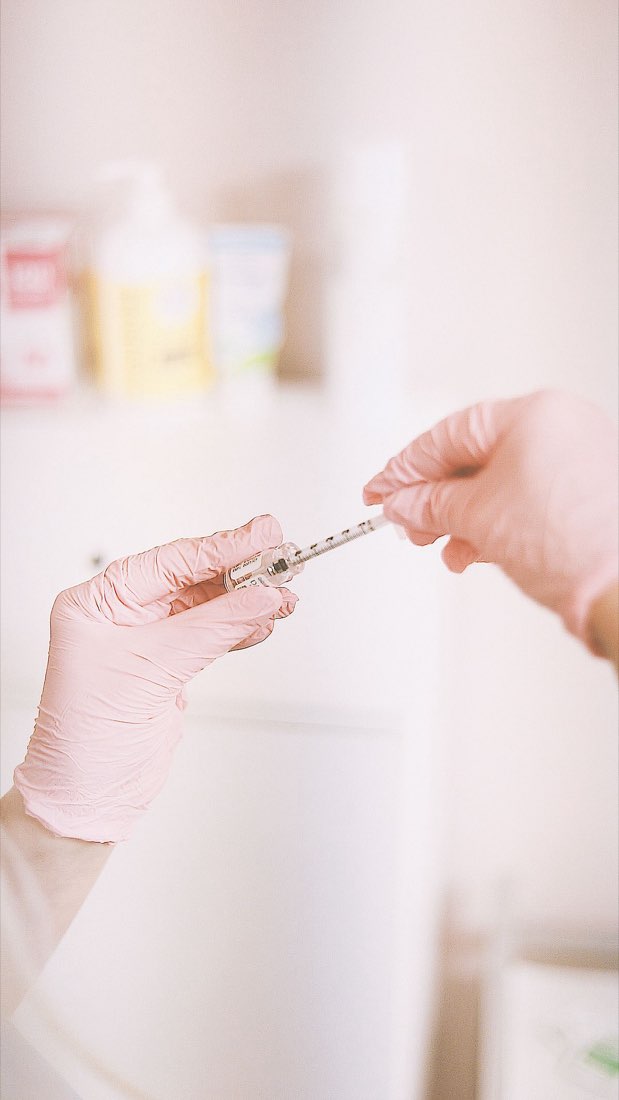 Kit granskar: går det verkligen att boka botox amning och graviditet till trots?