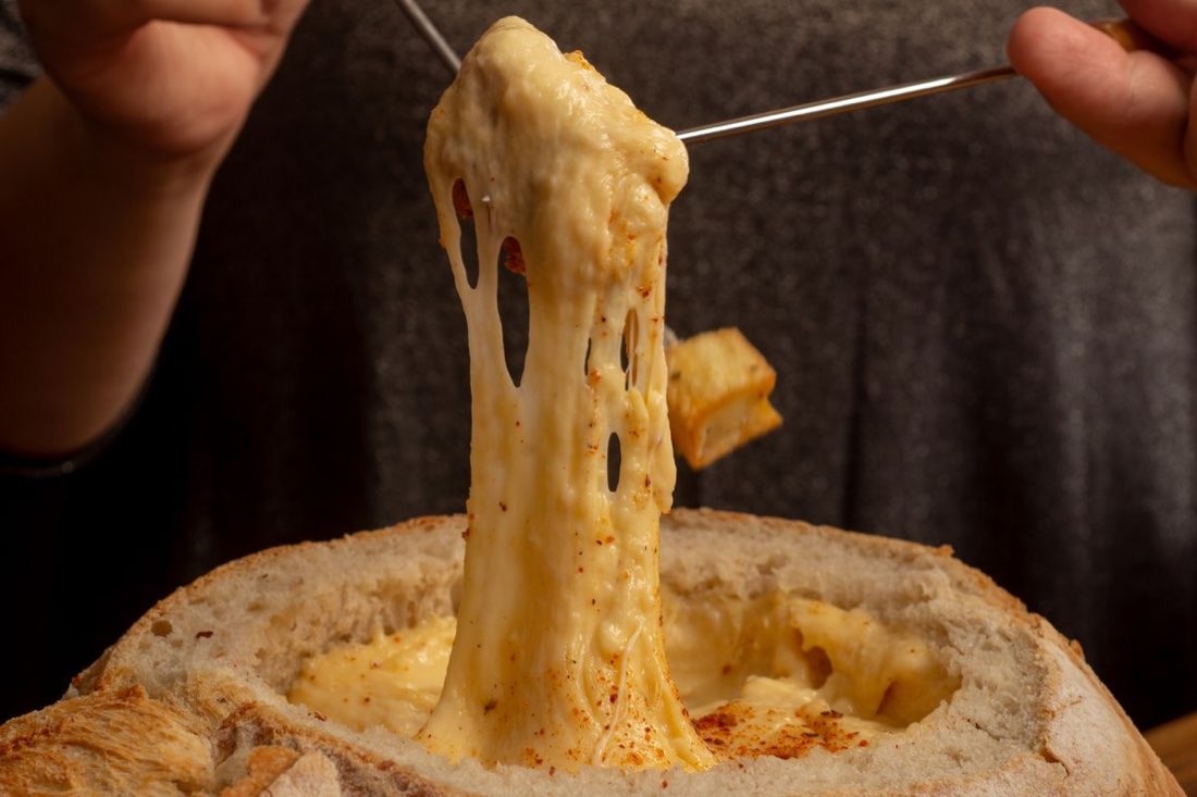 Ostigt bröd som får dig att tänka på chili cheese