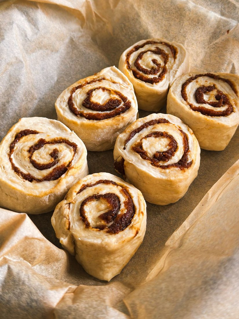 Så gör du friterade kanelbullar hemma